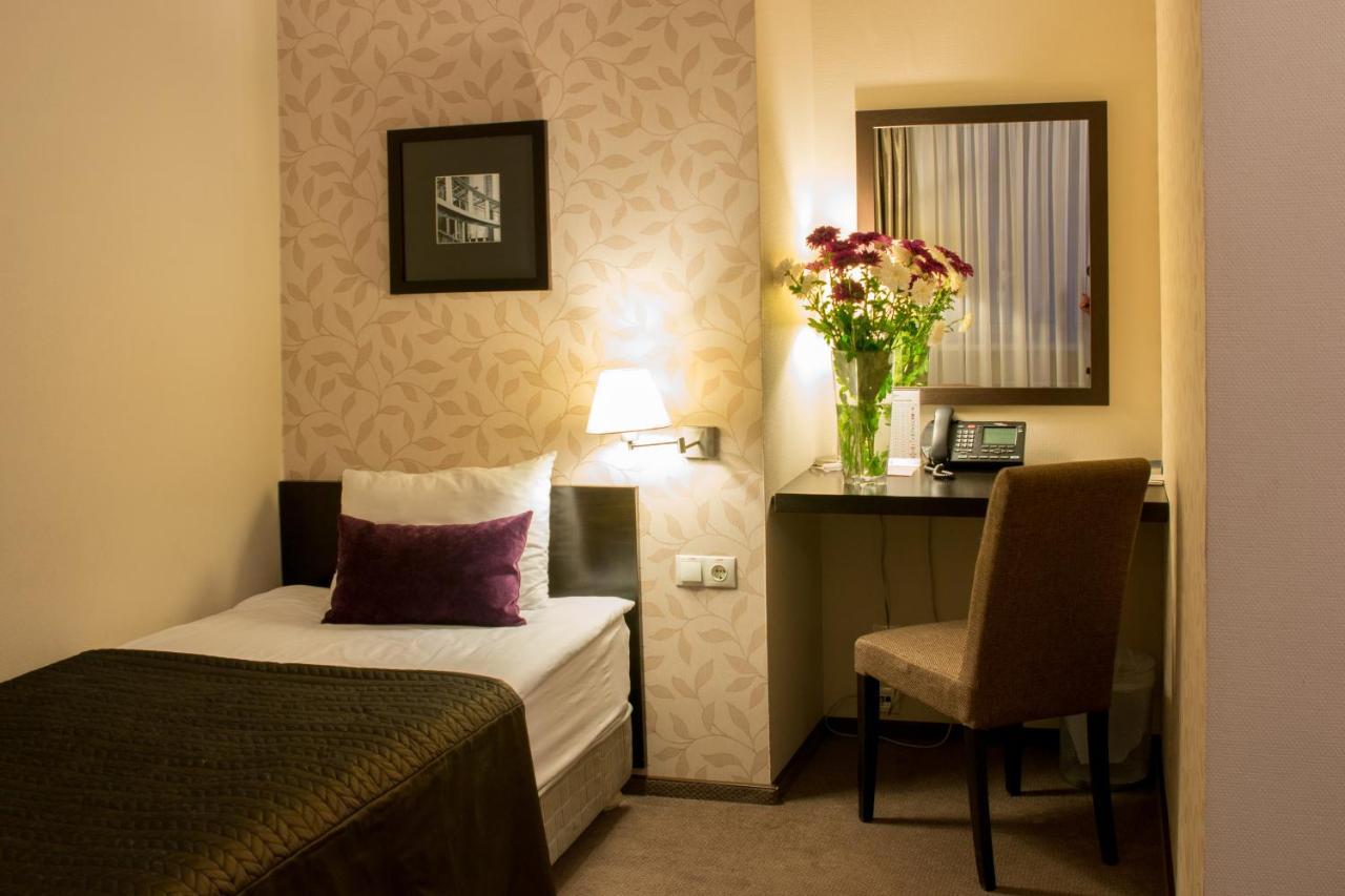 Riverside- Hotel And Mice Tsjernihiv Kamer foto